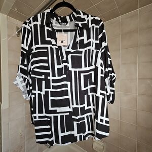 BloomChic Women's Top w Tab Sleeve Size 14-16 NWT